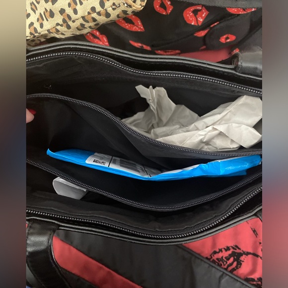 Betty Boop Multi-Color Character Tote - Picture 4 of 14